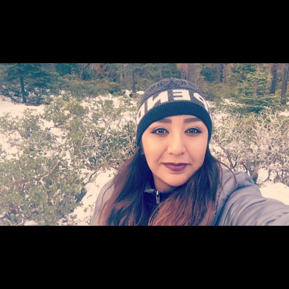 Meet your Posher, Iza